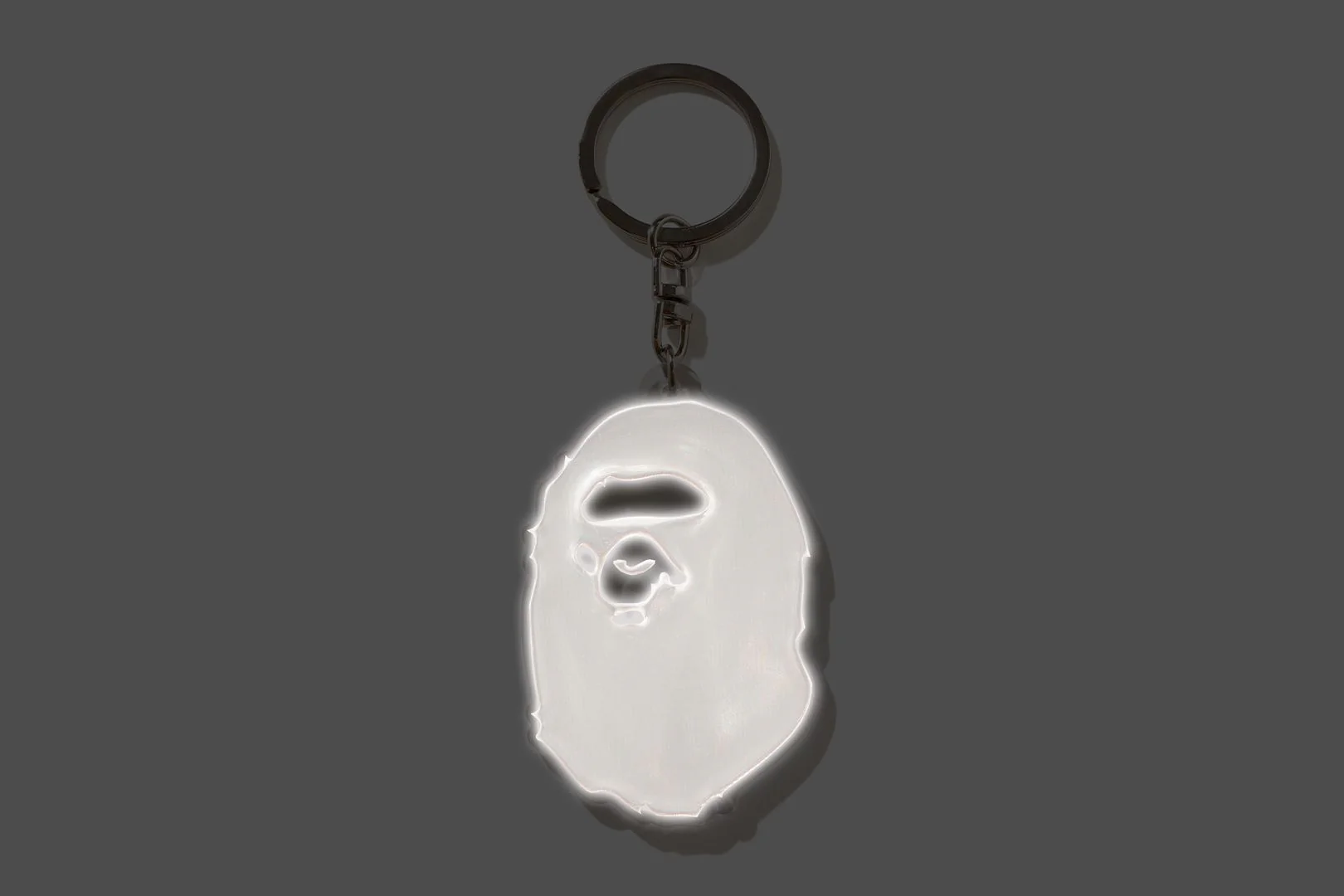 APE HEAD REFLECTIVE KEYCHAIN - Image 8