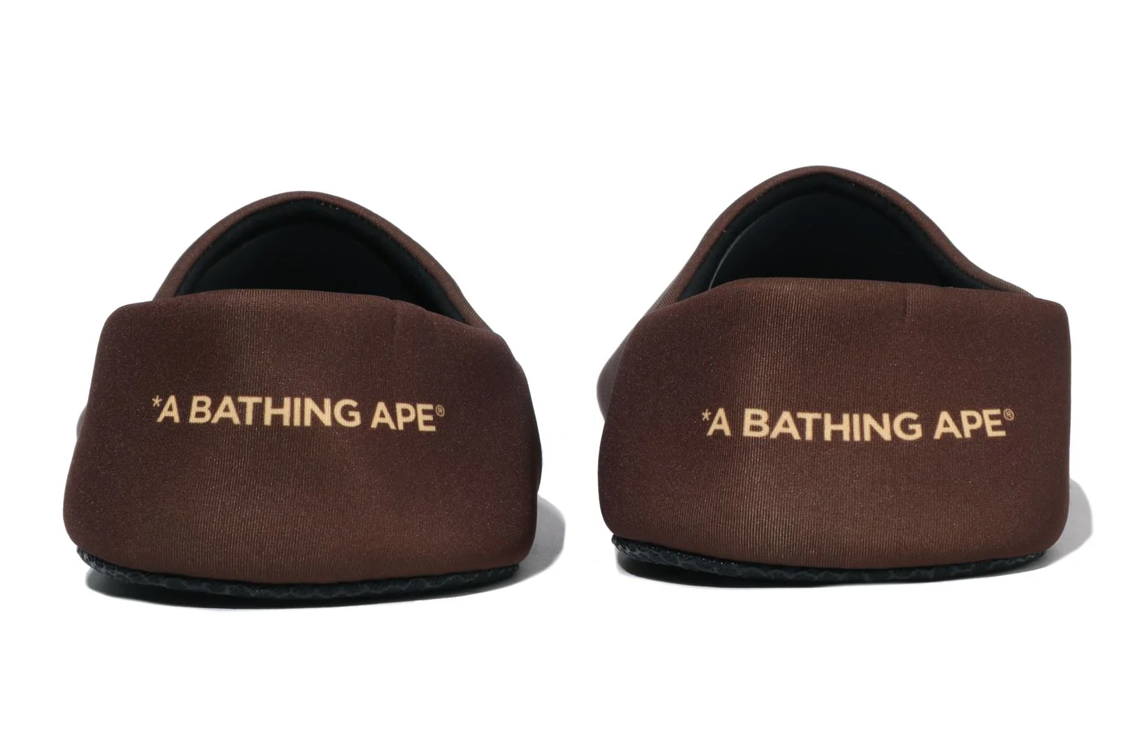 APE HEAD SLIPPERS & POUCH SET - Image 3