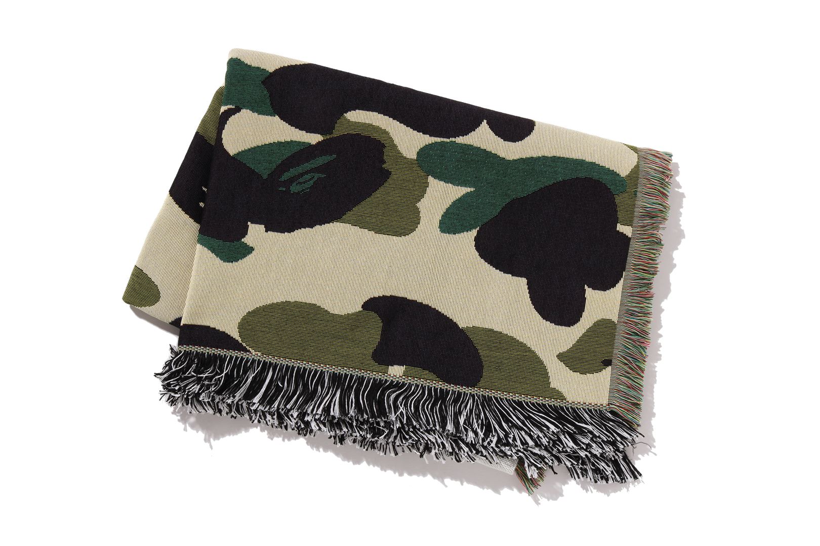 1ST CAMO JACQUARD BLANKET - Image 4