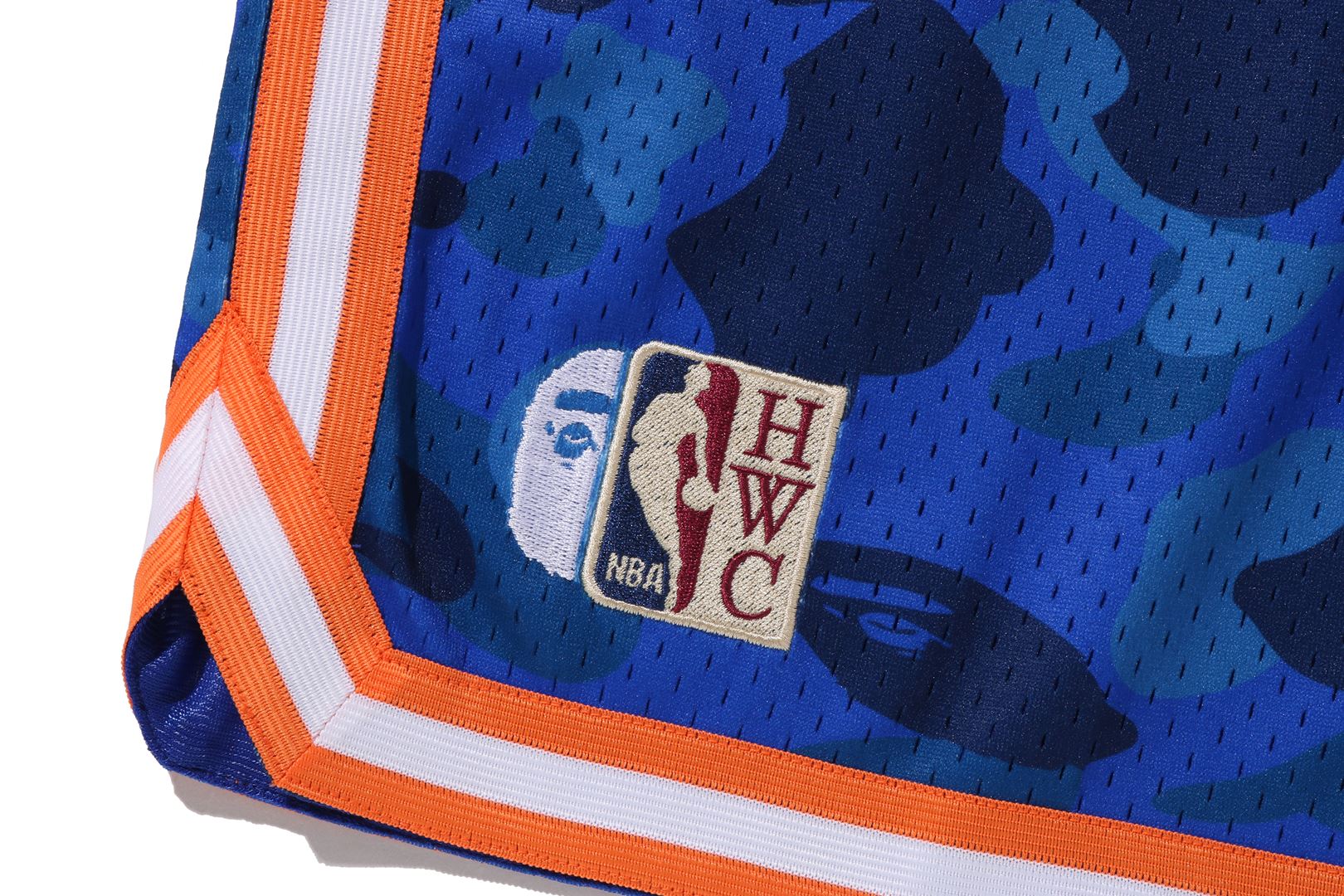 BAPE X M&N NBA - NEW YORK KNICKS SWINGMAN SHORTS - Image 3