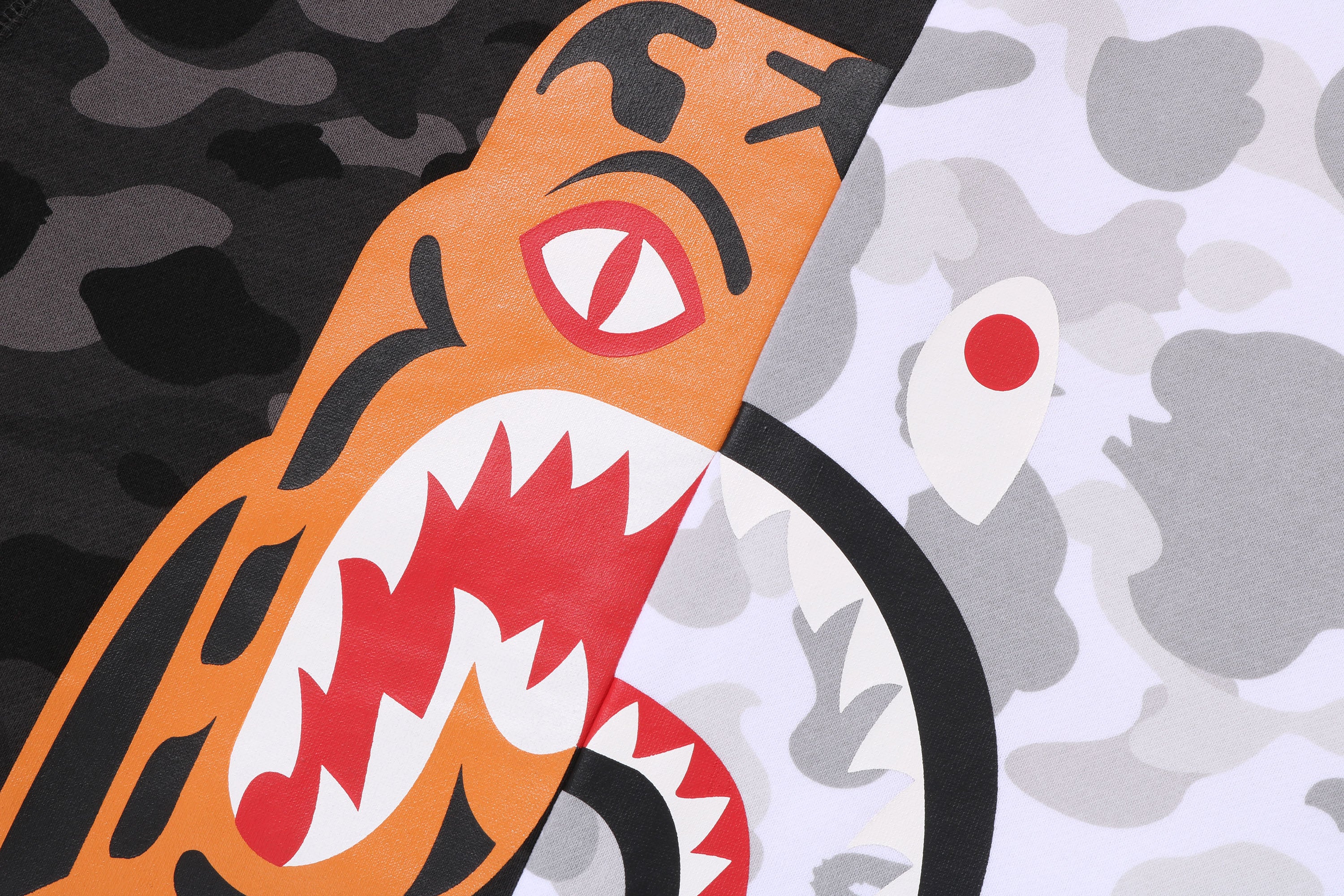 COLOR CAMO TIGER SHARK CREWNECK SWEATSHIRT - Image 2