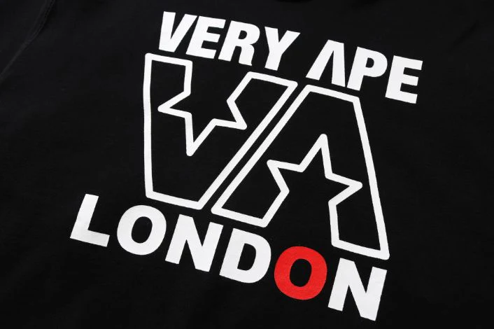 BAPE STORE LONDON VERY APE RELAX PULLOVER HOODIE - Image 3