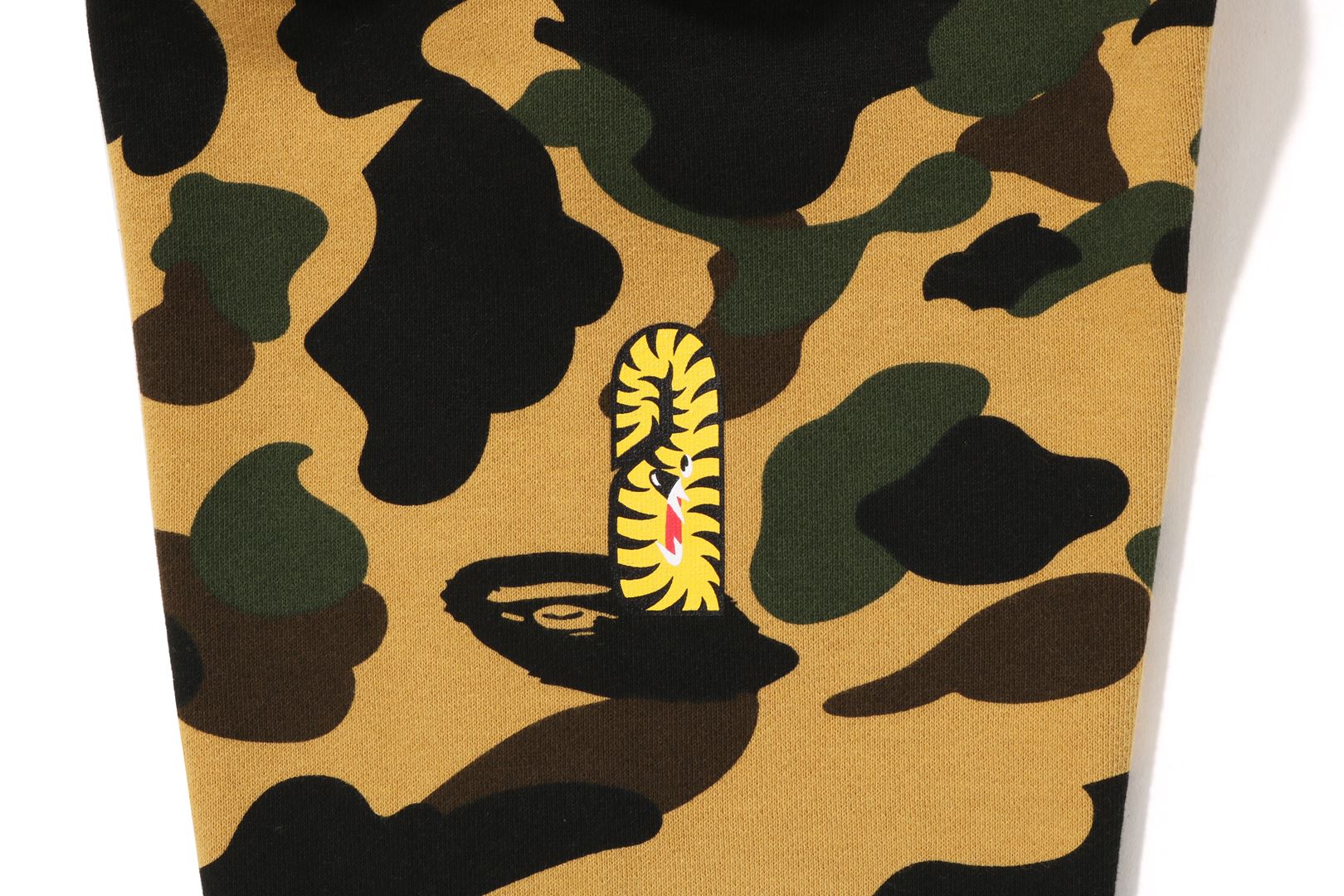 1ST CAMO 2ND SHARK FULL ZIP HOODIE - Image 4