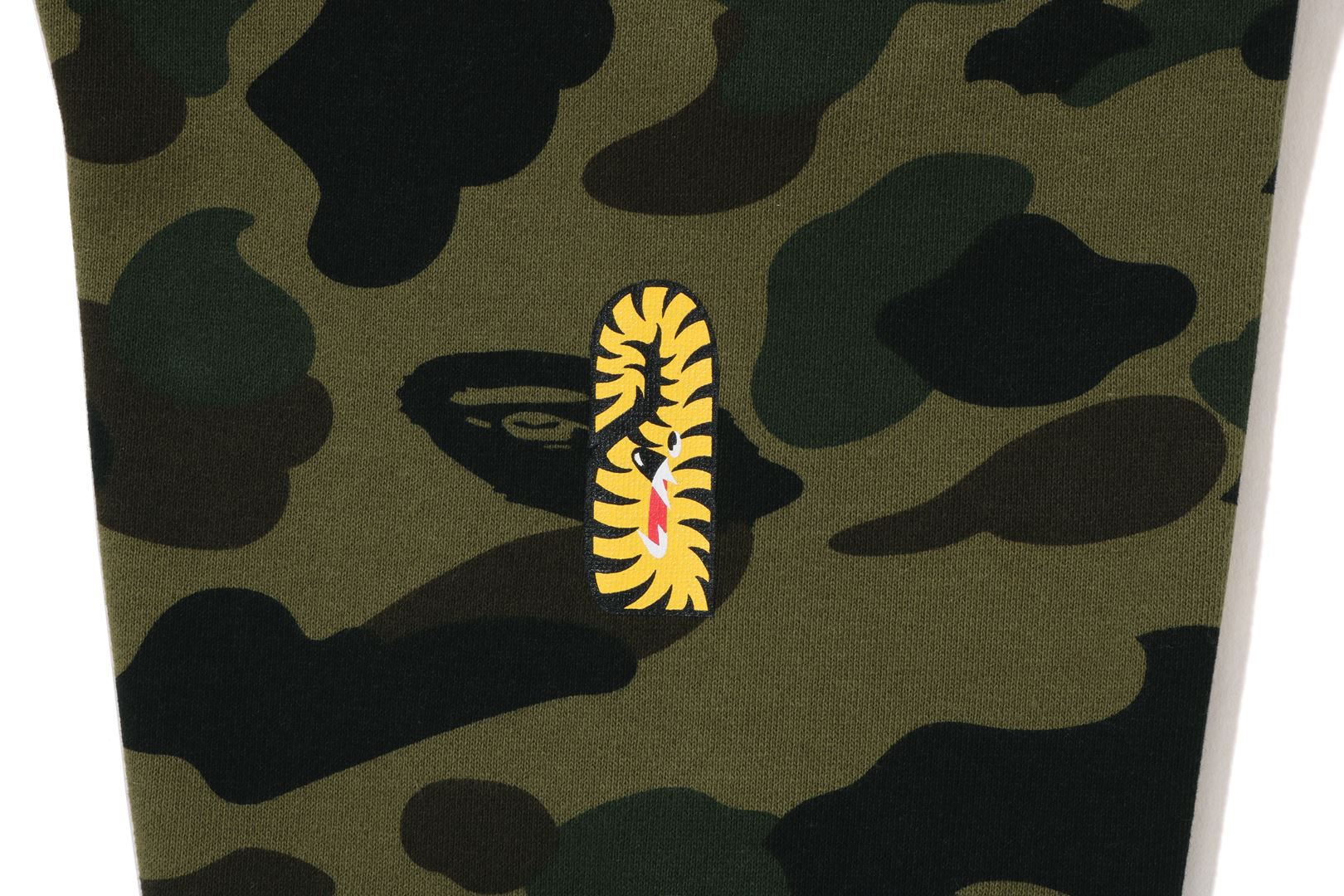1ST CAMO 2ND SHARK FULL ZIP HOODIE - Image 8