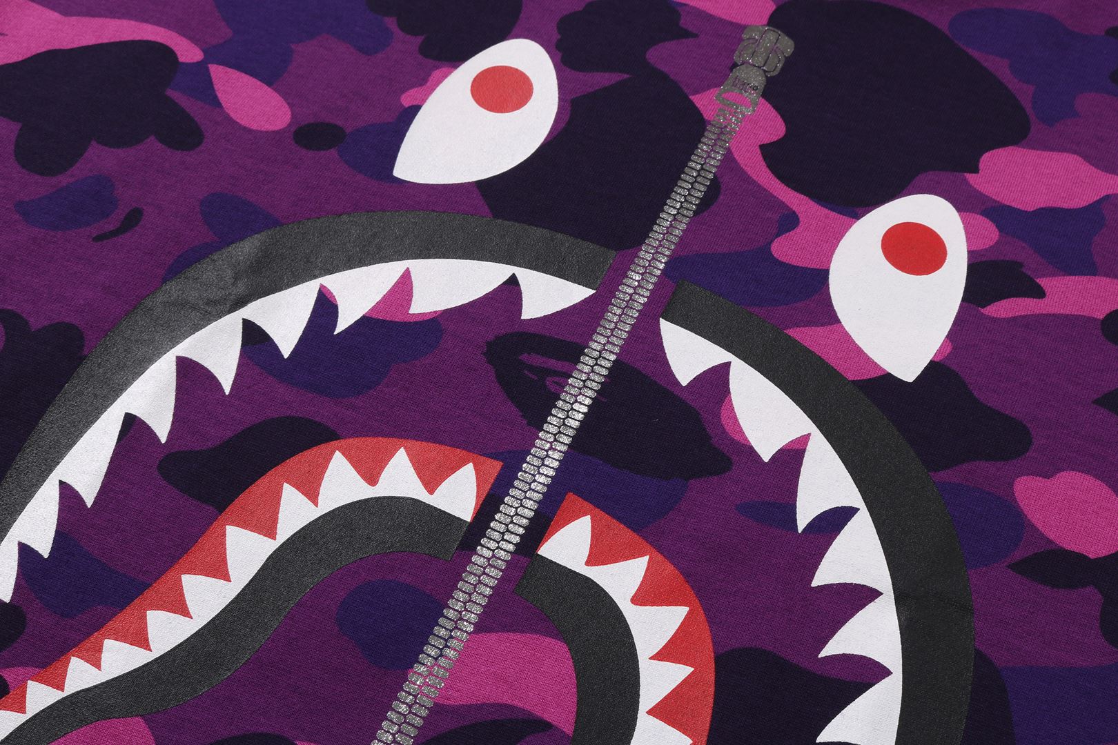 BAPE MENS COTTON COLOR CAMO SHARK T-SHIRT - Image 3